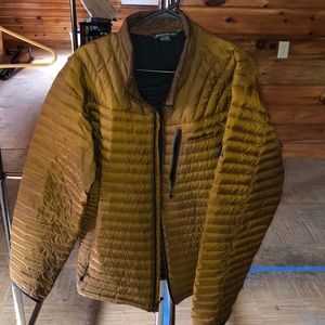 Men’s lightweight down winter coat